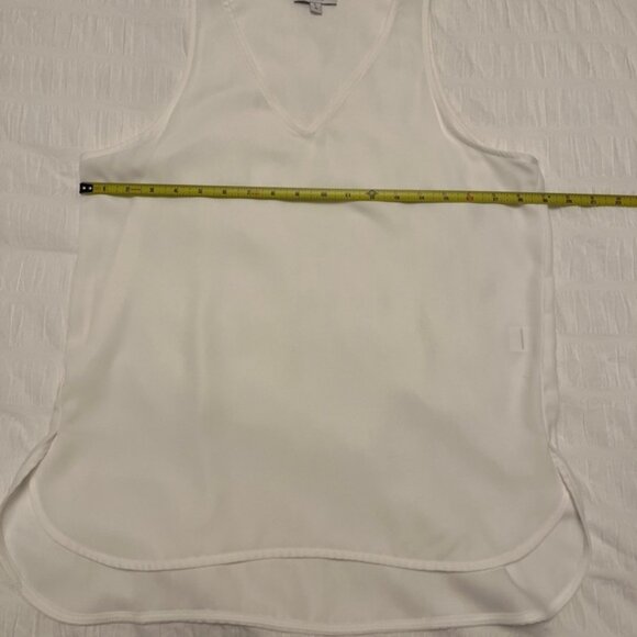 SOPHIE GRACE V Neck Sleeveless High Low Ivory Top Versatile Basic - Picture 7 of 8